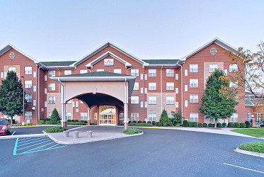 Hawthorn Suites by Wyndham Louisville East | Louisville, KY Hotels